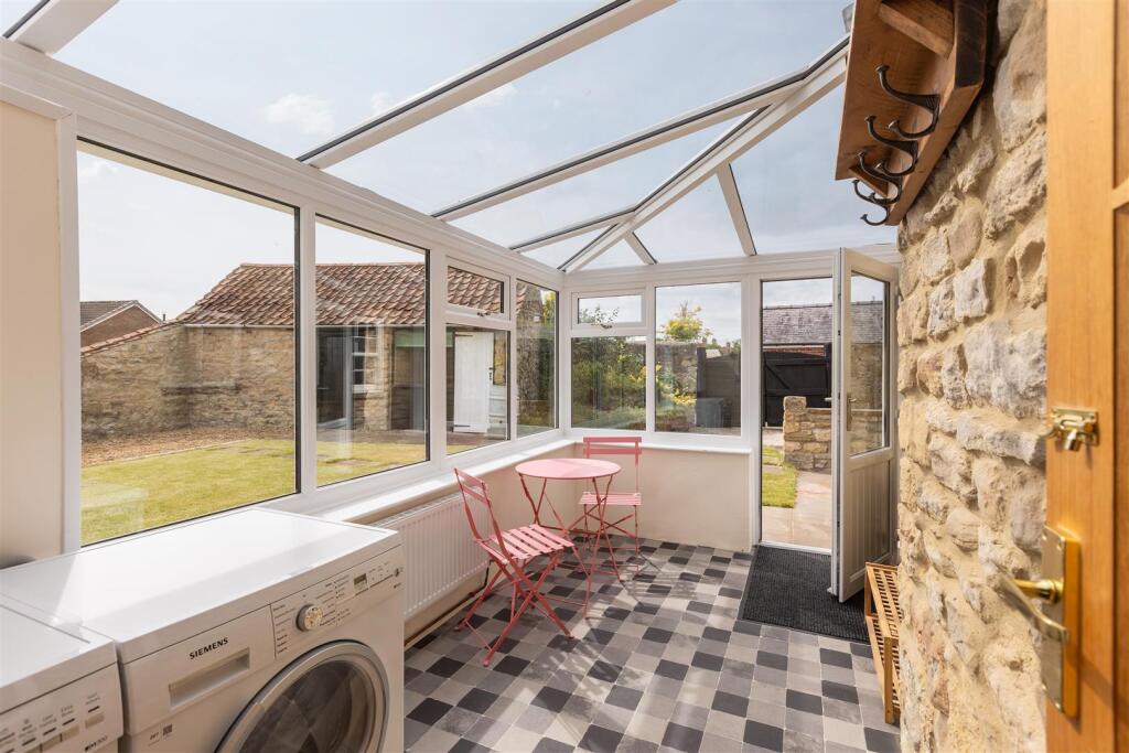 Westgate 50 Conservatory.jpg