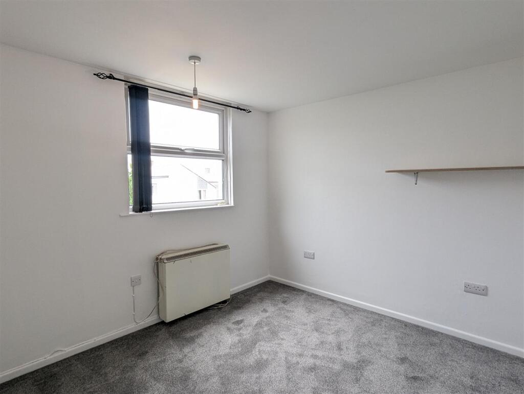 42 Hawkins Bedroom 1