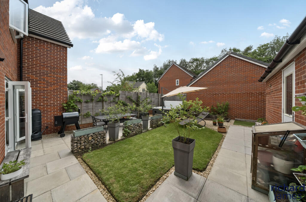 99bf003f36cb44cea5c1882b2bf3625f