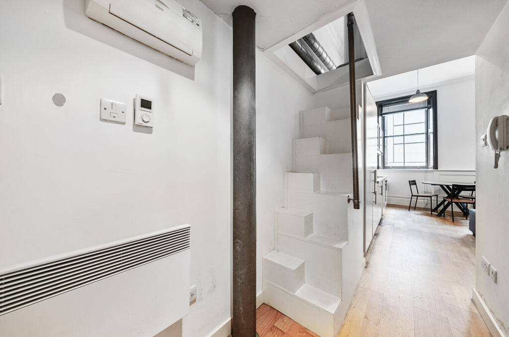 1327081-7-6879030...