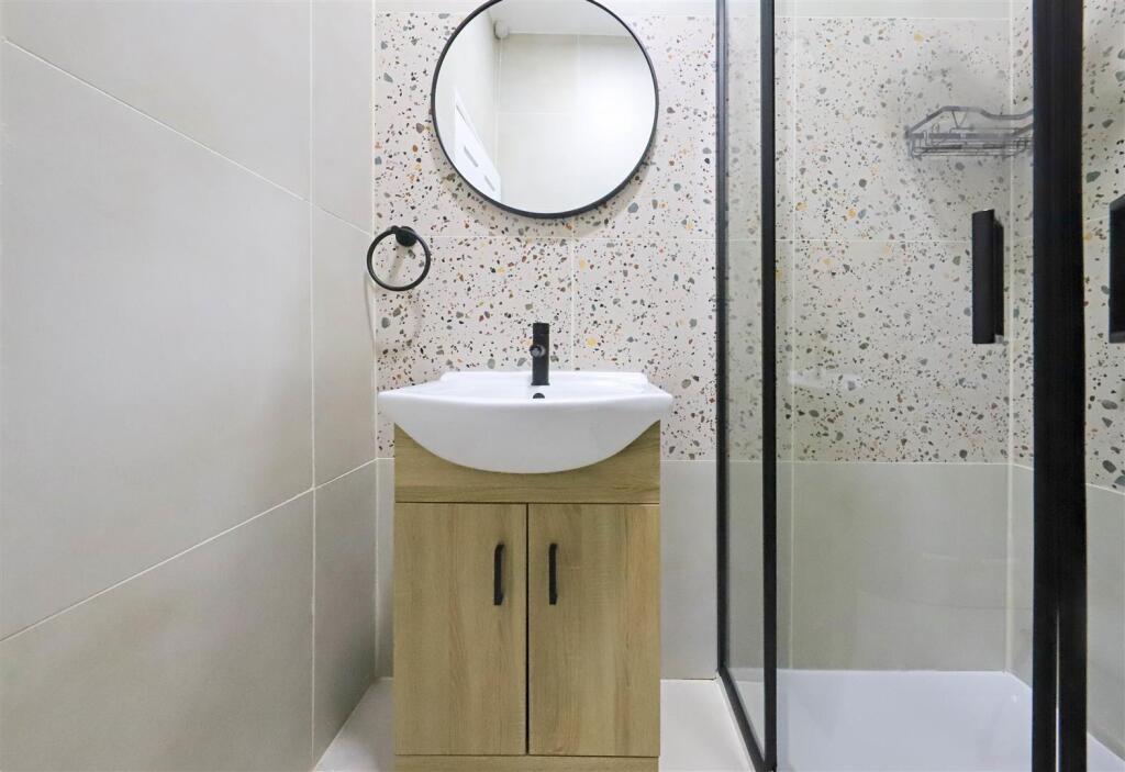 nicholas james port hall place shower room 1.jpg