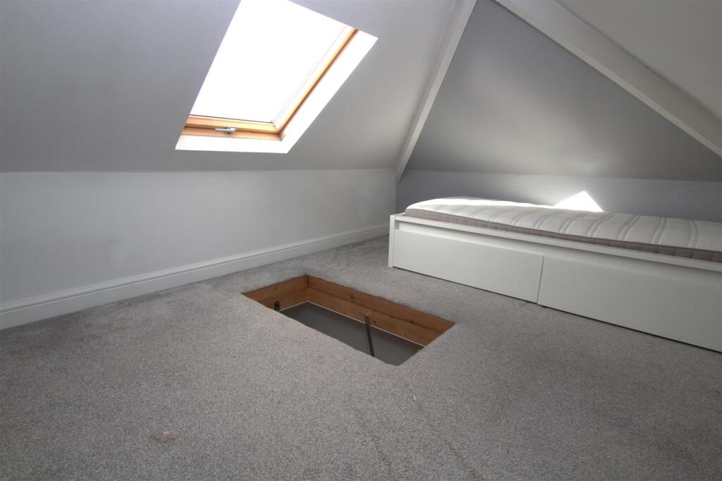 loft room .jpg