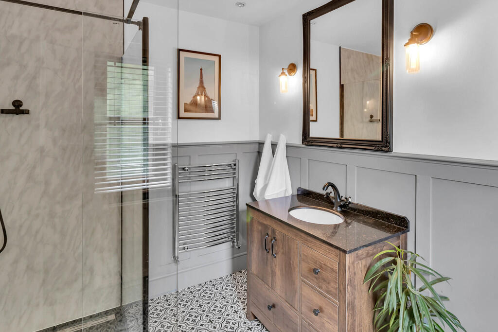 Master En-Suite
