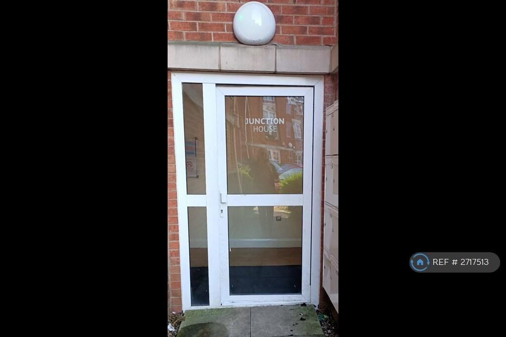 Communal Door Into Flats &amp; Mailboxes