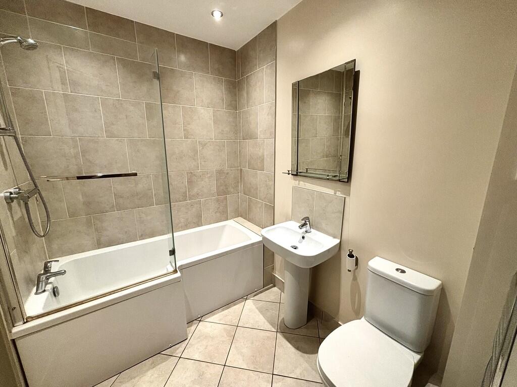 BDD3F8A1-F725-4A2...