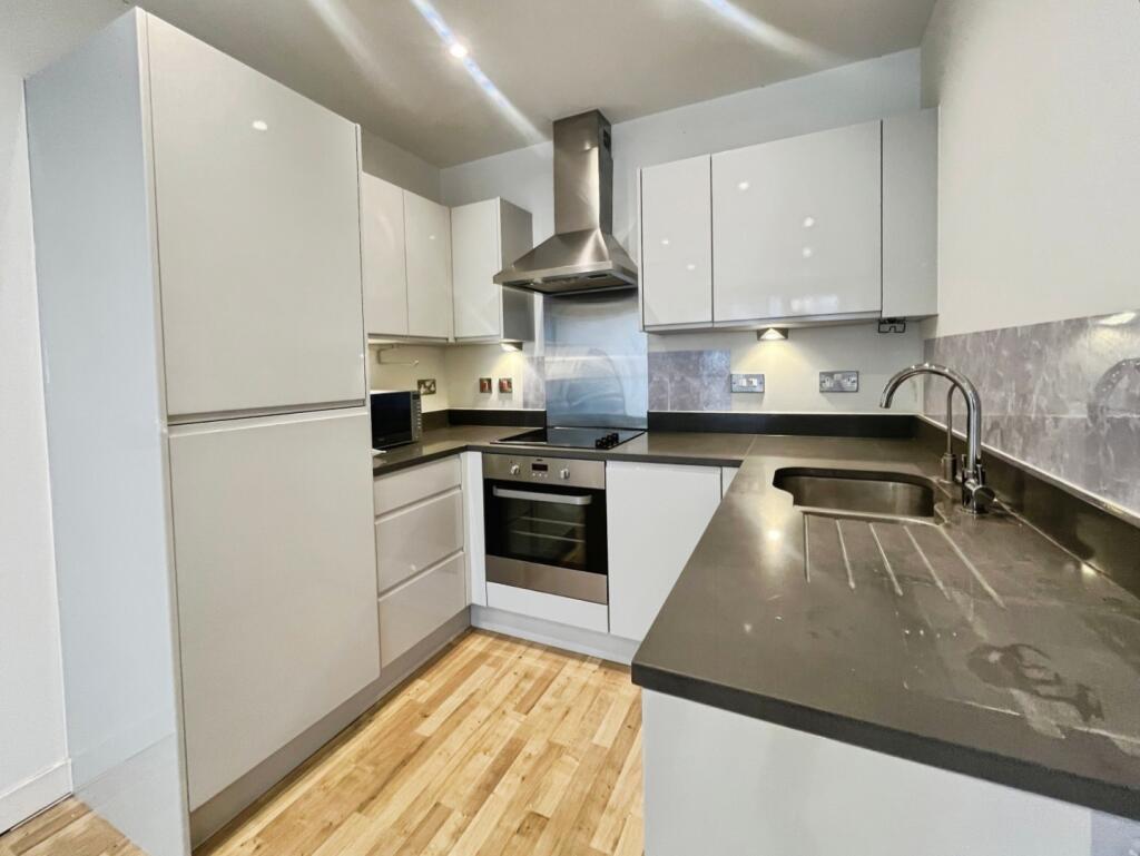 pbox-kitchen-338432.jpeg