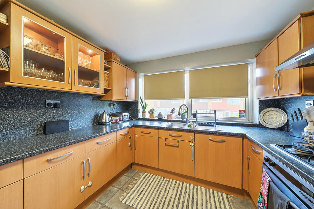 1302175-11-683dac...