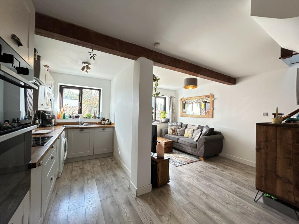 Lounge Kitchen 2
