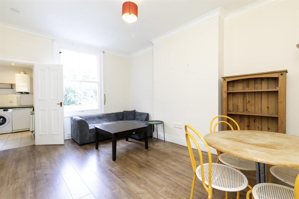 Flat B, 481 Caledonian Road -1.jpg