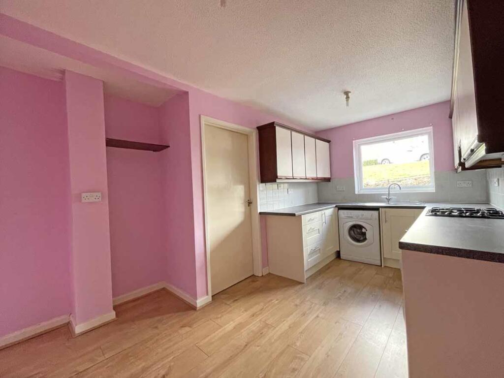 Hallerton Close 14 - Kitchen Dining Front.jpg