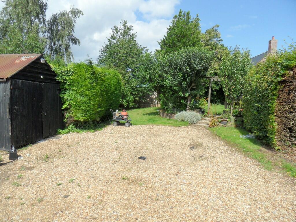 GARAGE &amp; DRIVEWAY