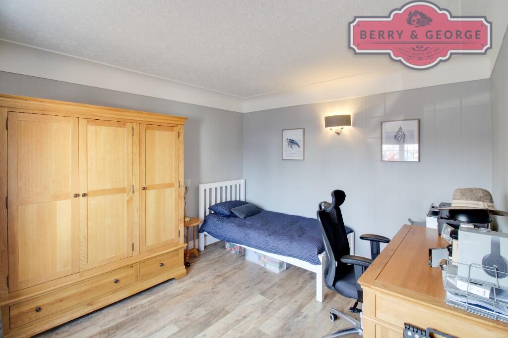 OFFICE / BED FOUR