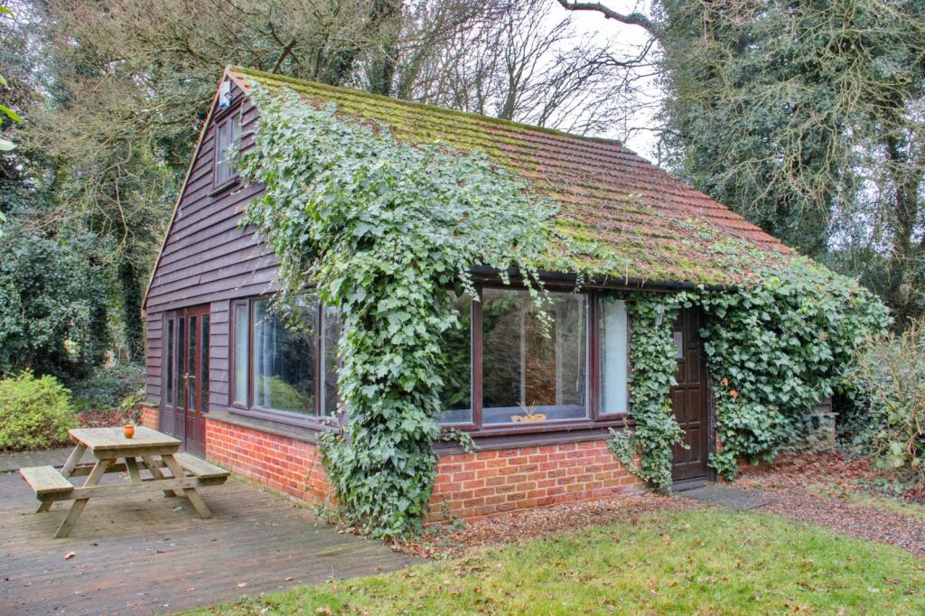 Annex "Chicken Shed"