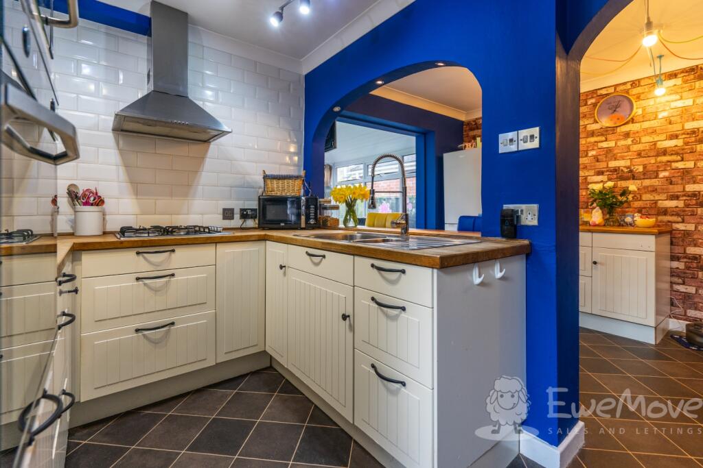 Kitchen - Family Room