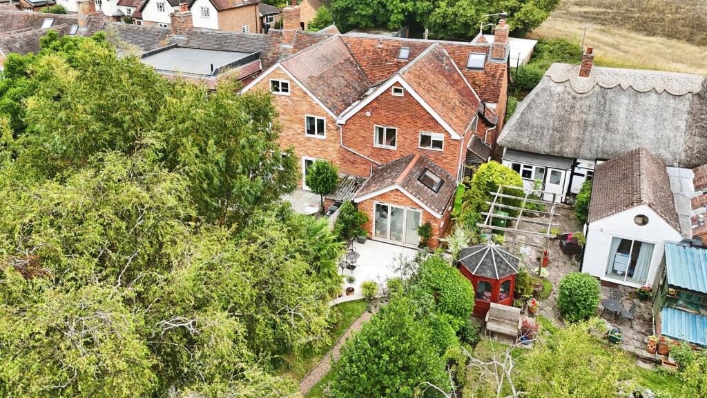 d370d631-4-4C6B-B5C3-F3F4F5C3068C-5850-0000033F698