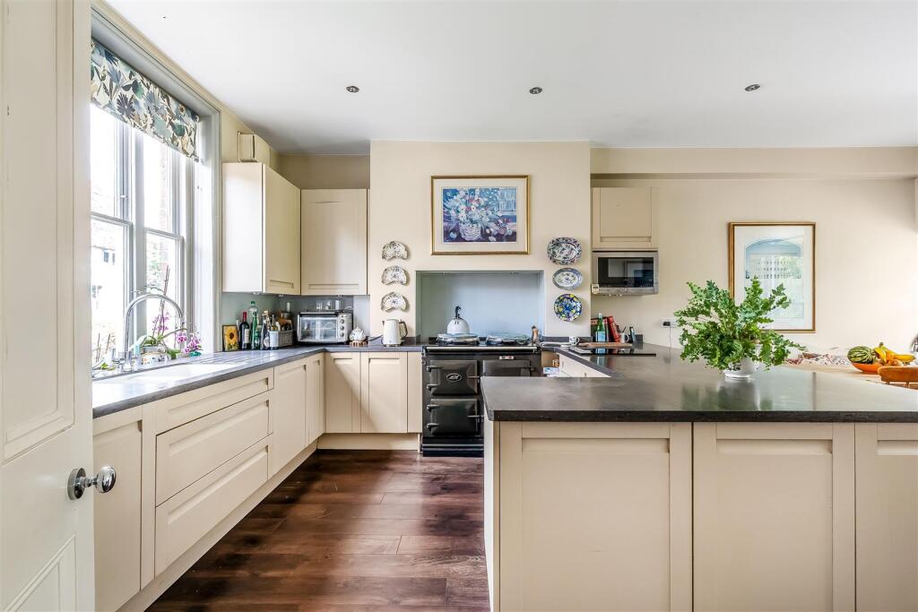Kitchen/Breakfast Room