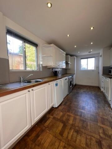40 Stephens Road - Kitchen (1)