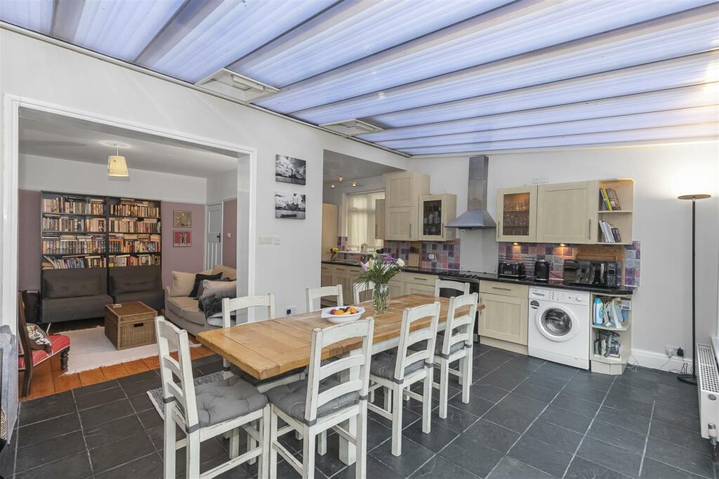 Kitchen Diner.jpg