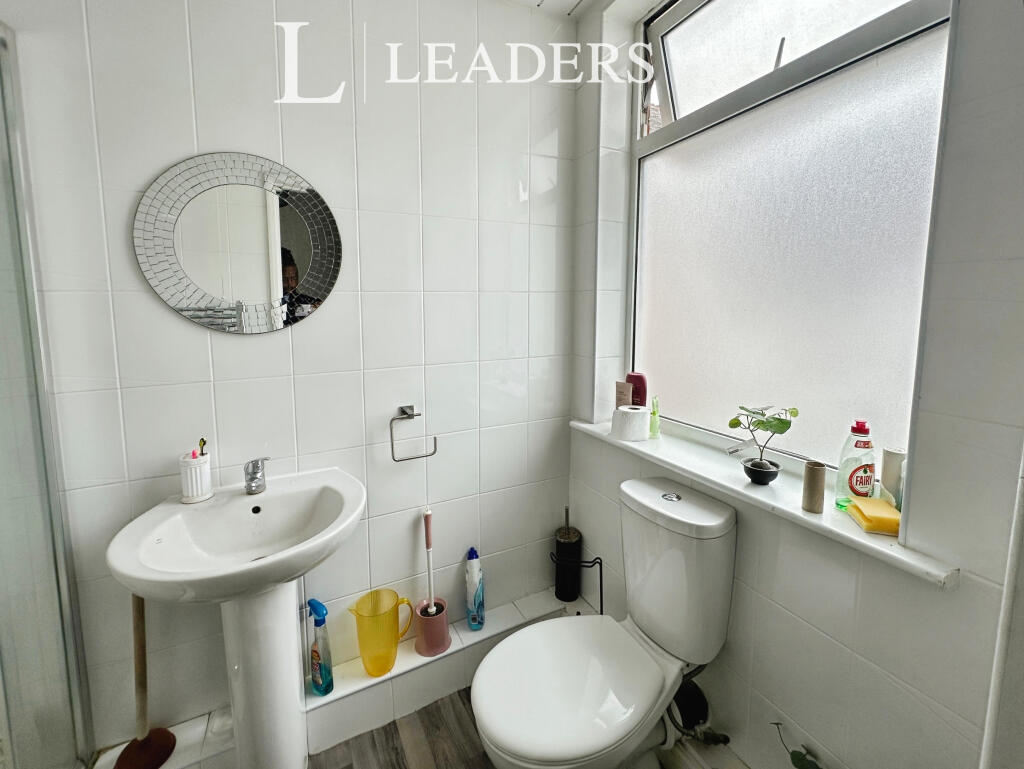 Bathroom (2)