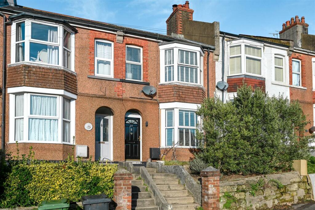 37 CLIFTON ROAD - TN35 (17).jpg