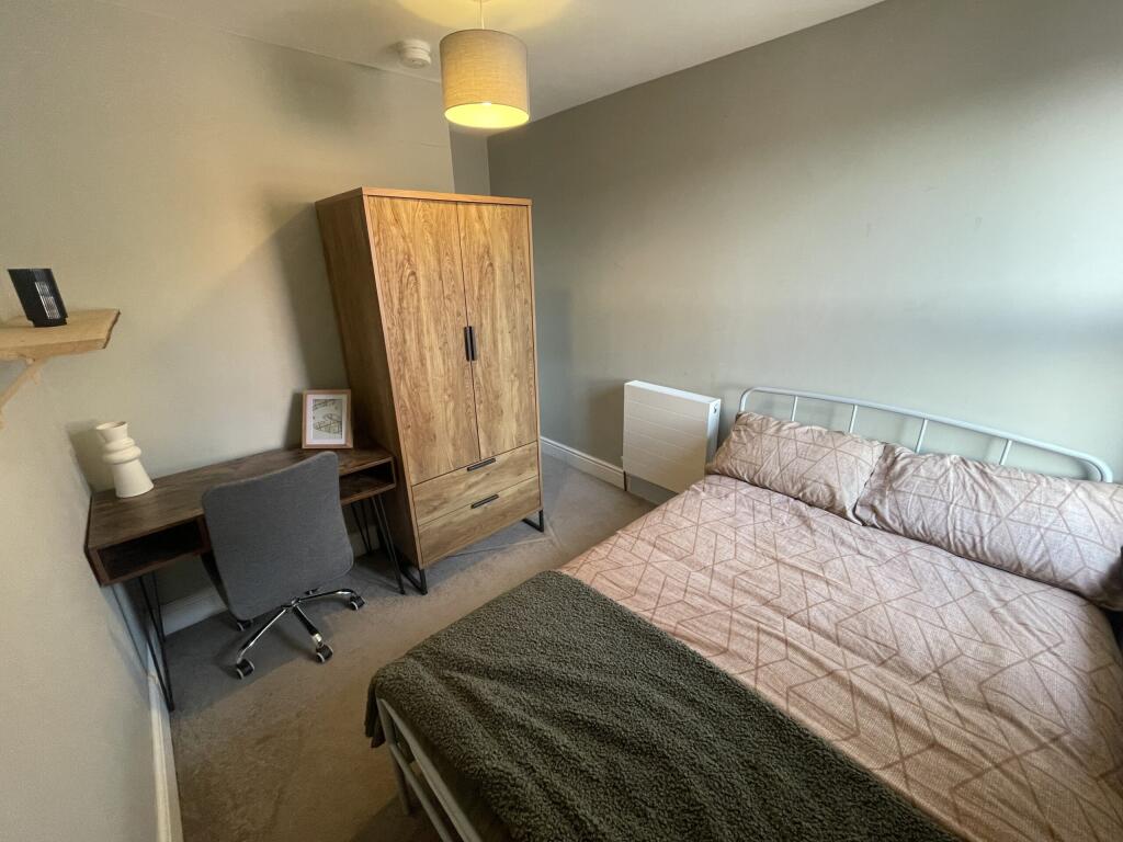104 Portland Street - Bedroom 2(1).jpeg