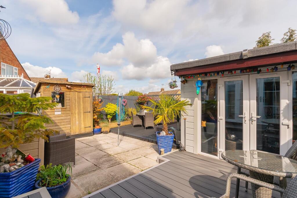 4R8DHE - External D.jpg