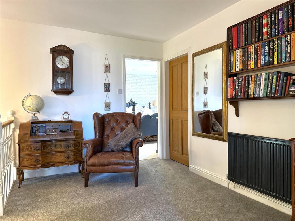 Landing/ Reading Area 195