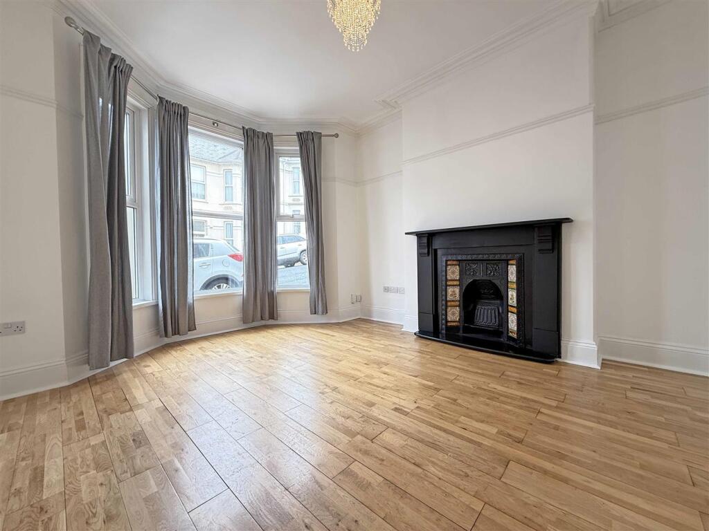 Craven Avenue 24 - Living Room.jpg