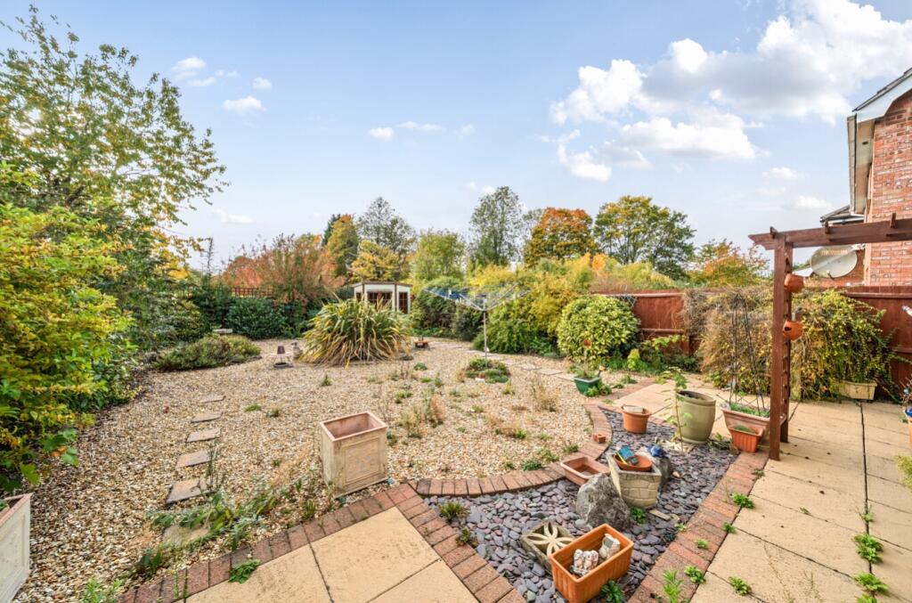 1374008-6-6900cb5e6cd1a