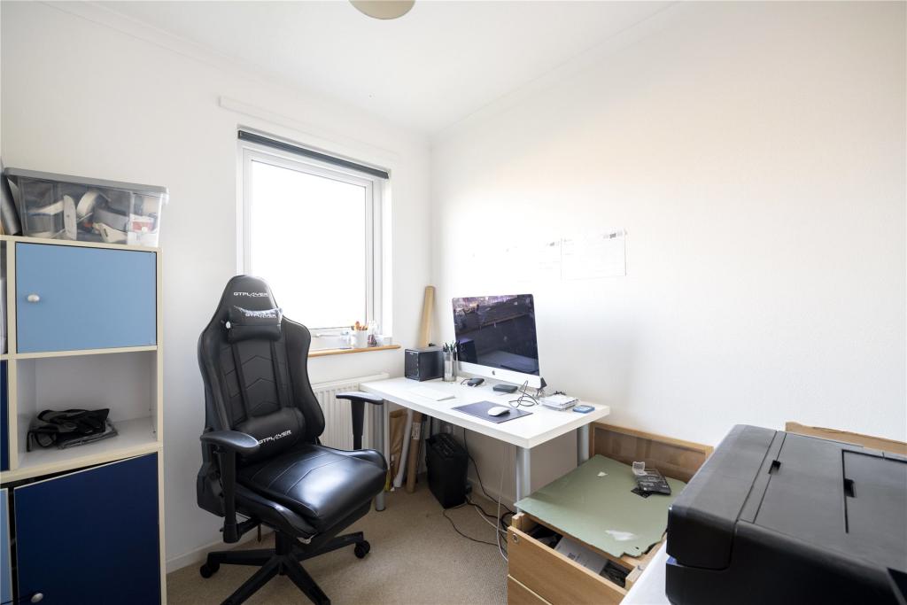 Bedroom/Office