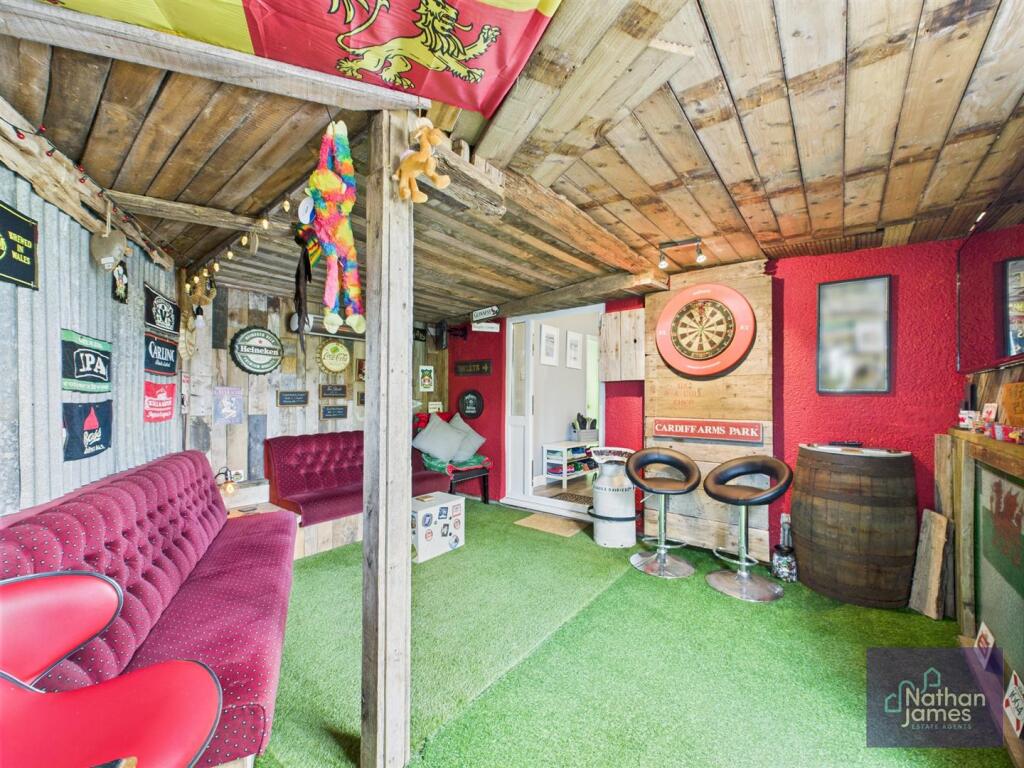 Bar/ Games Room