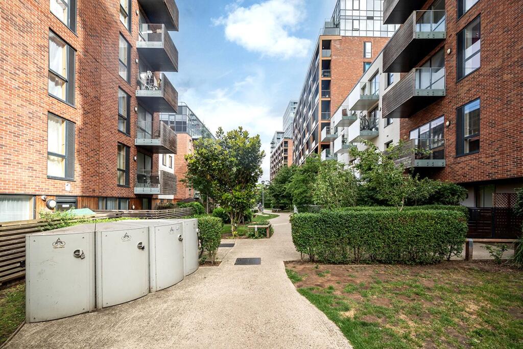 Hoey Court, E3