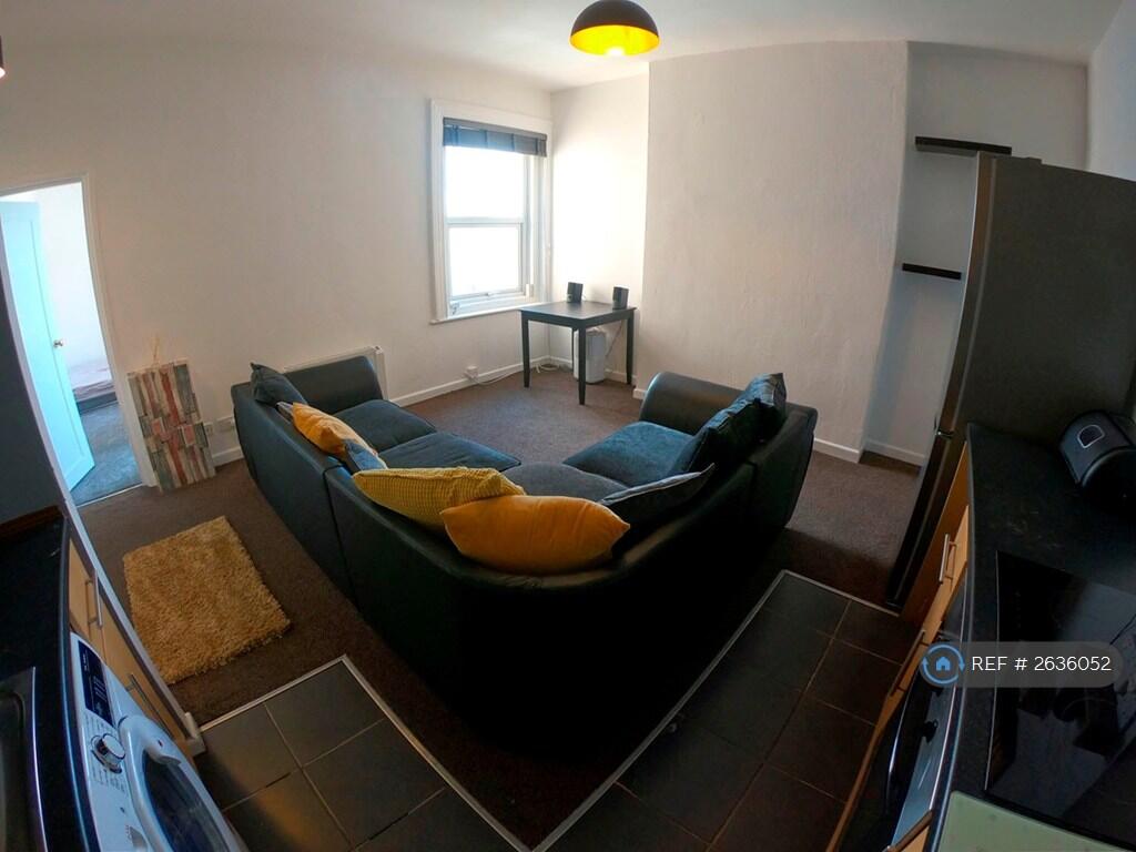 Lounge &amp; Kitchen 