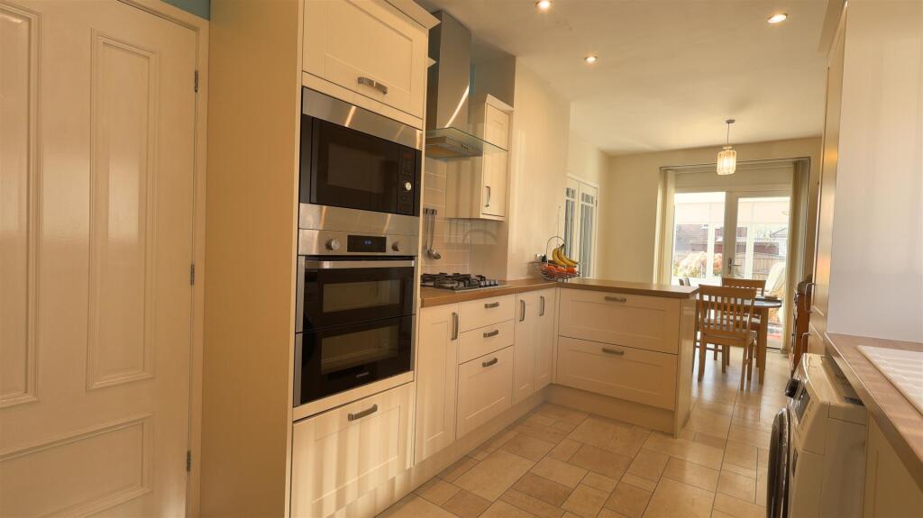 Calderhurst Drive Kitchen