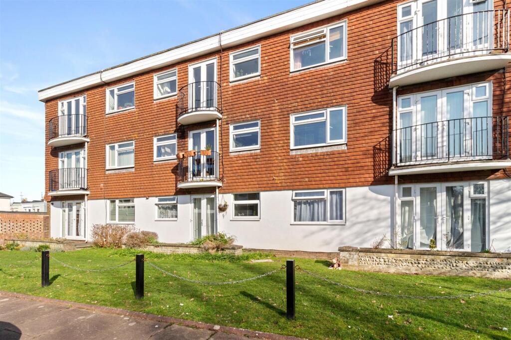 24,Norfolk Court-014-1.jpg