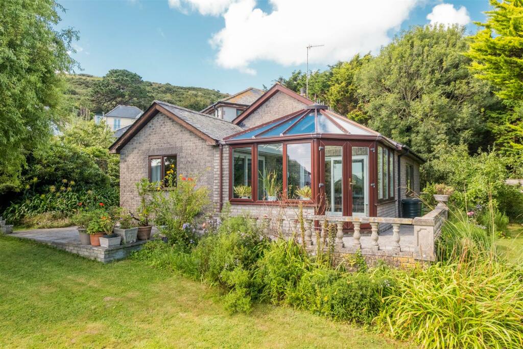 Parry_September House Looe-42.jpg