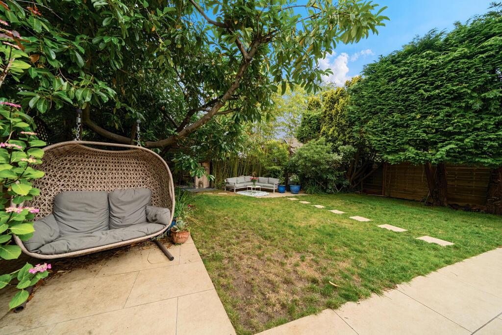 1315629-5-685d3ac...