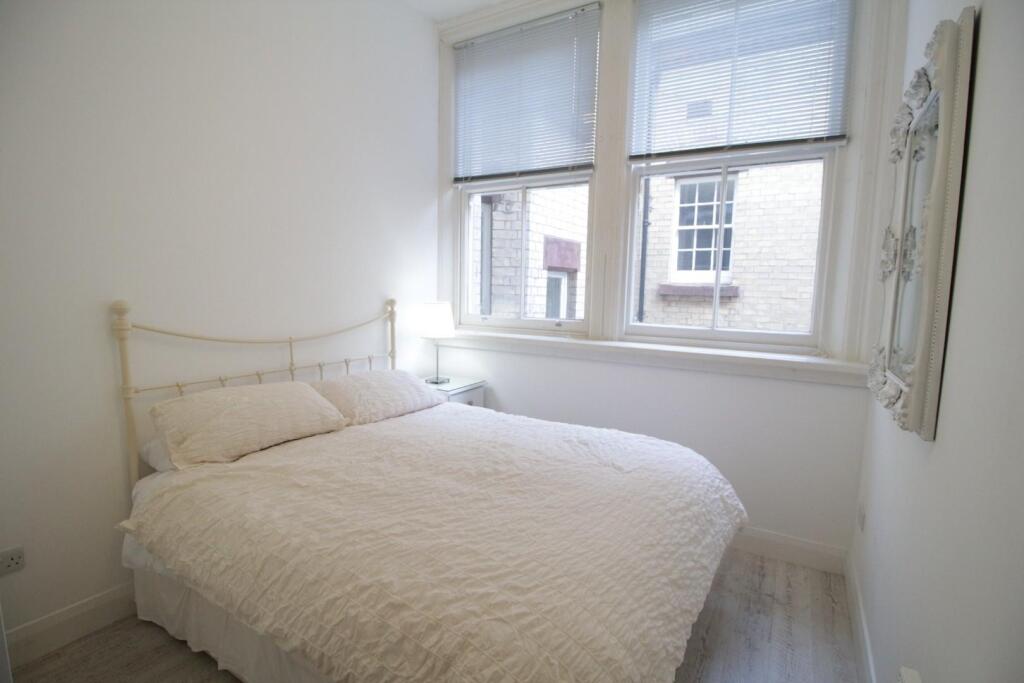 bed.jpg