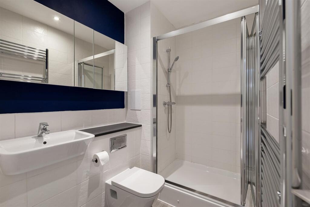 Collendale Road, E17