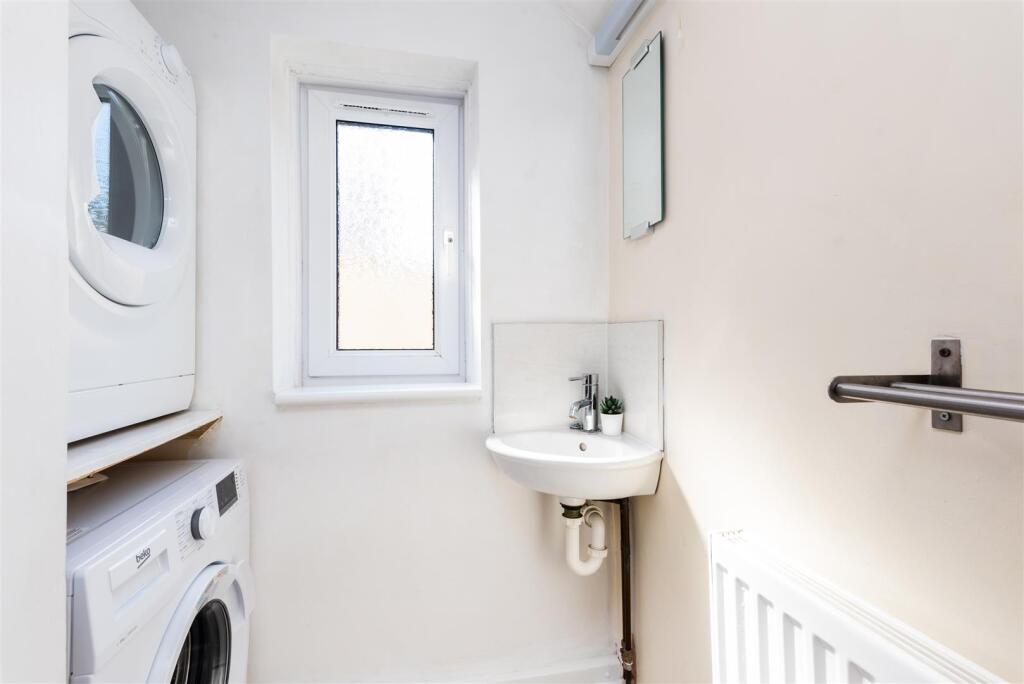 71 Beckhampton Road-2.jpg