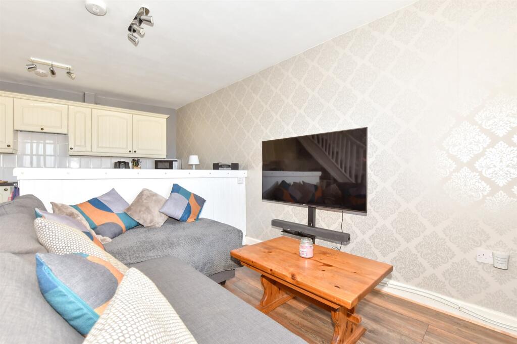 Kitchen/ Living Area