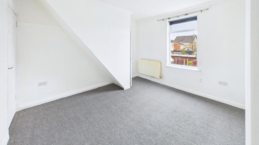 CAM02351G0-PR0084-STILL023