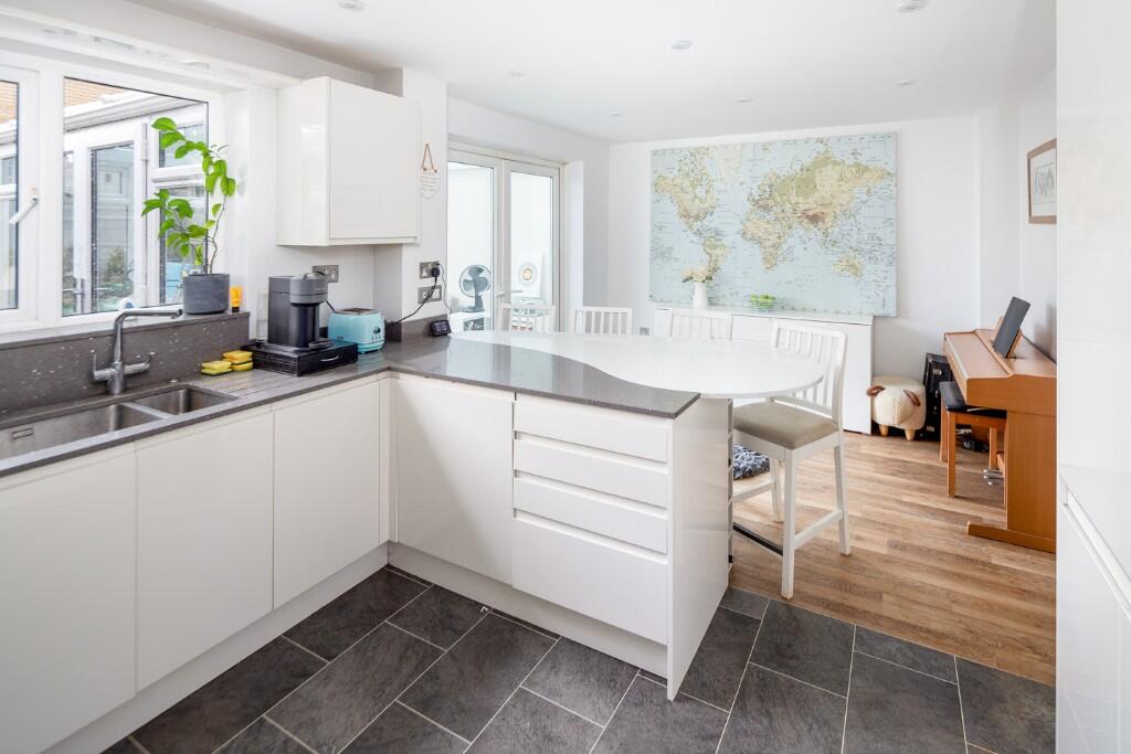 Kitchen/Diner/Brkfst