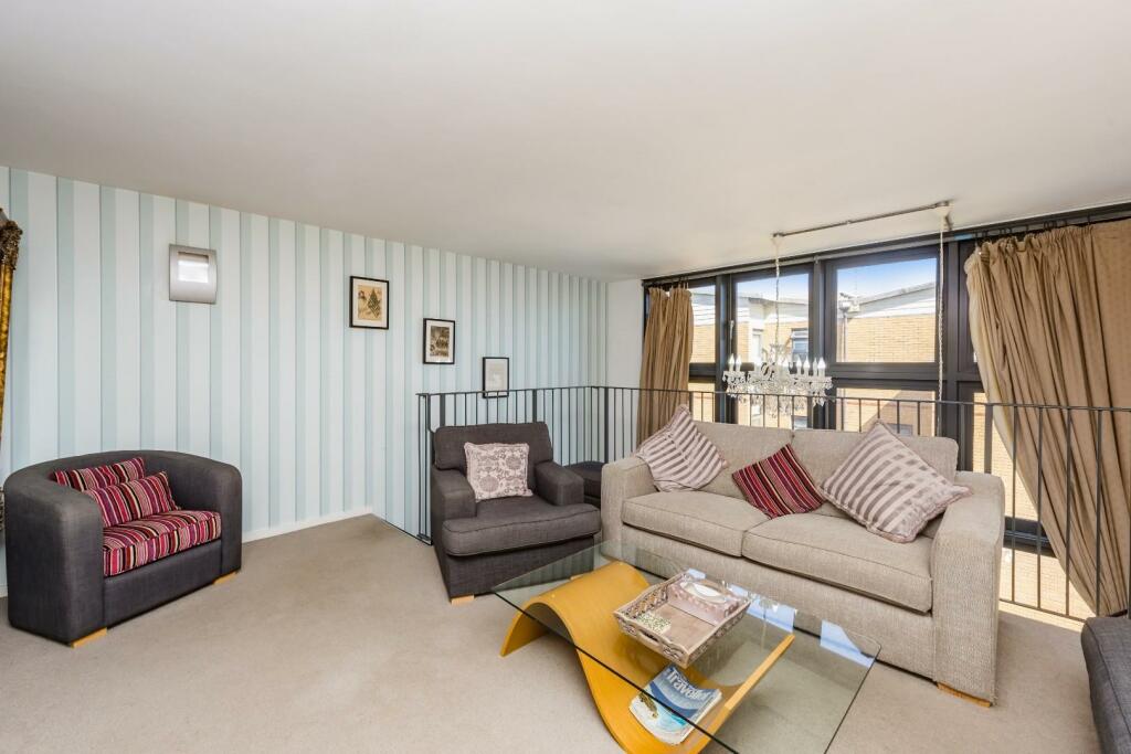 Connaught Road - Hamlin Smith-7.JPG