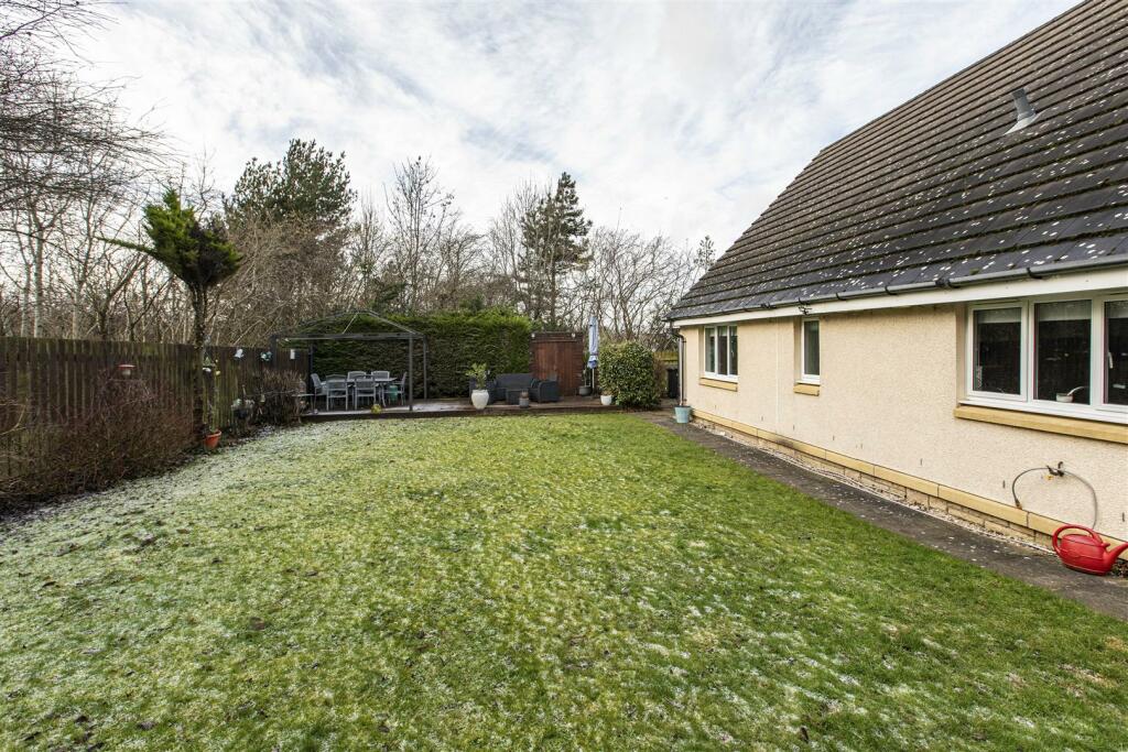 18 Cleuch Avenue North Middleton 45.JPG