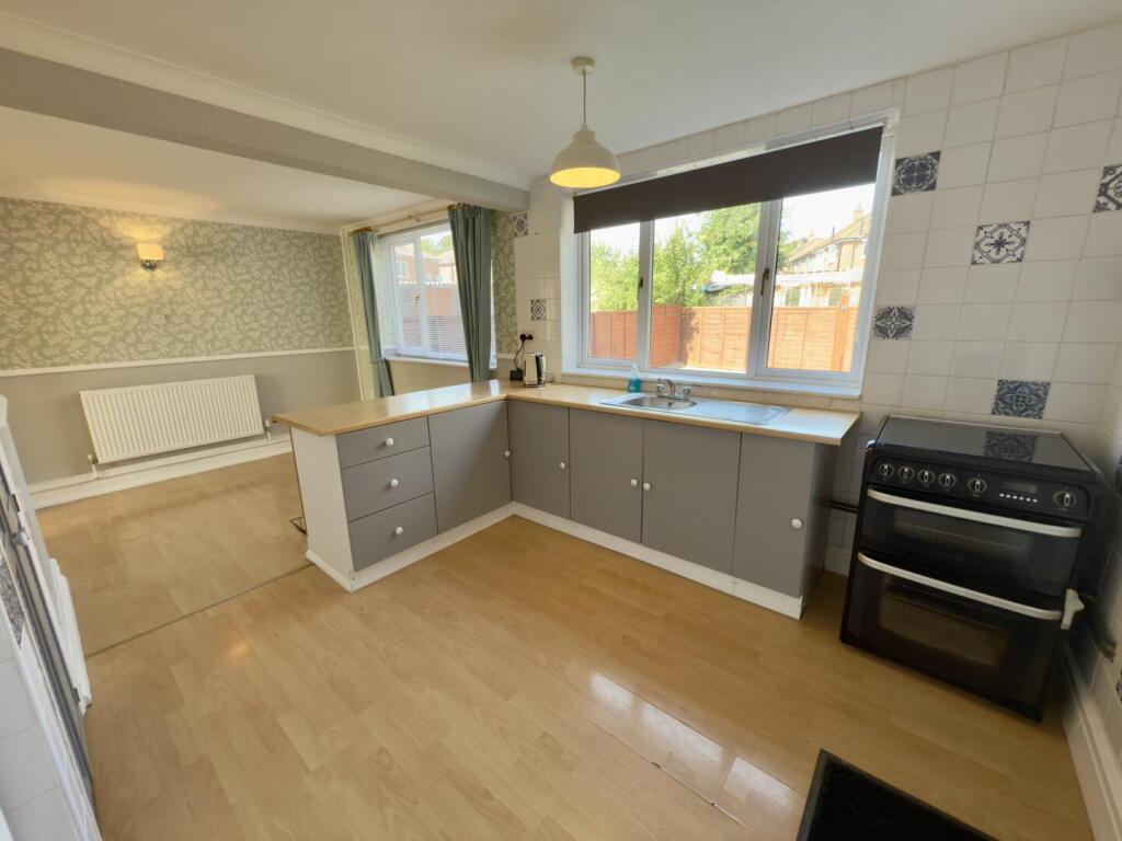 Dining/Kitchen