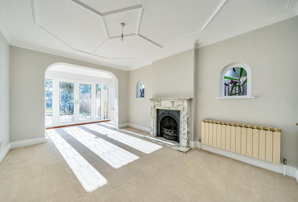 1360883-9-68dc0af...