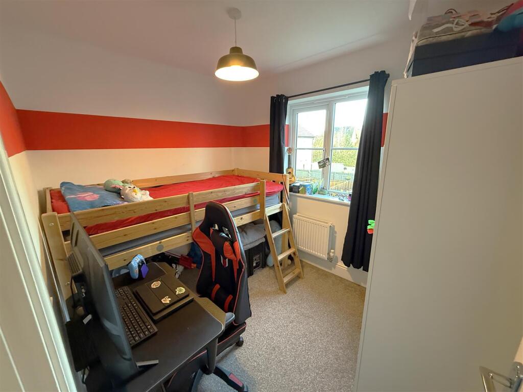 Bedroom 2.JPG