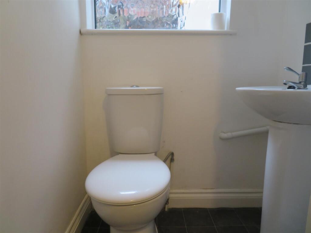 89B Cottage WC.JPG