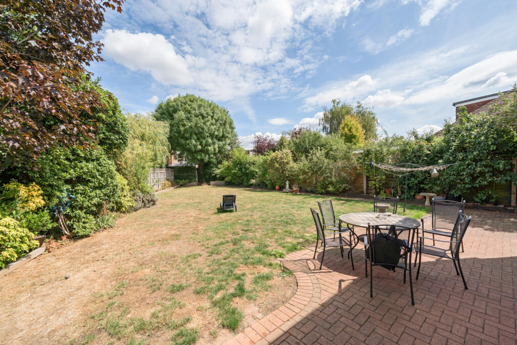 1330692-15-688770...